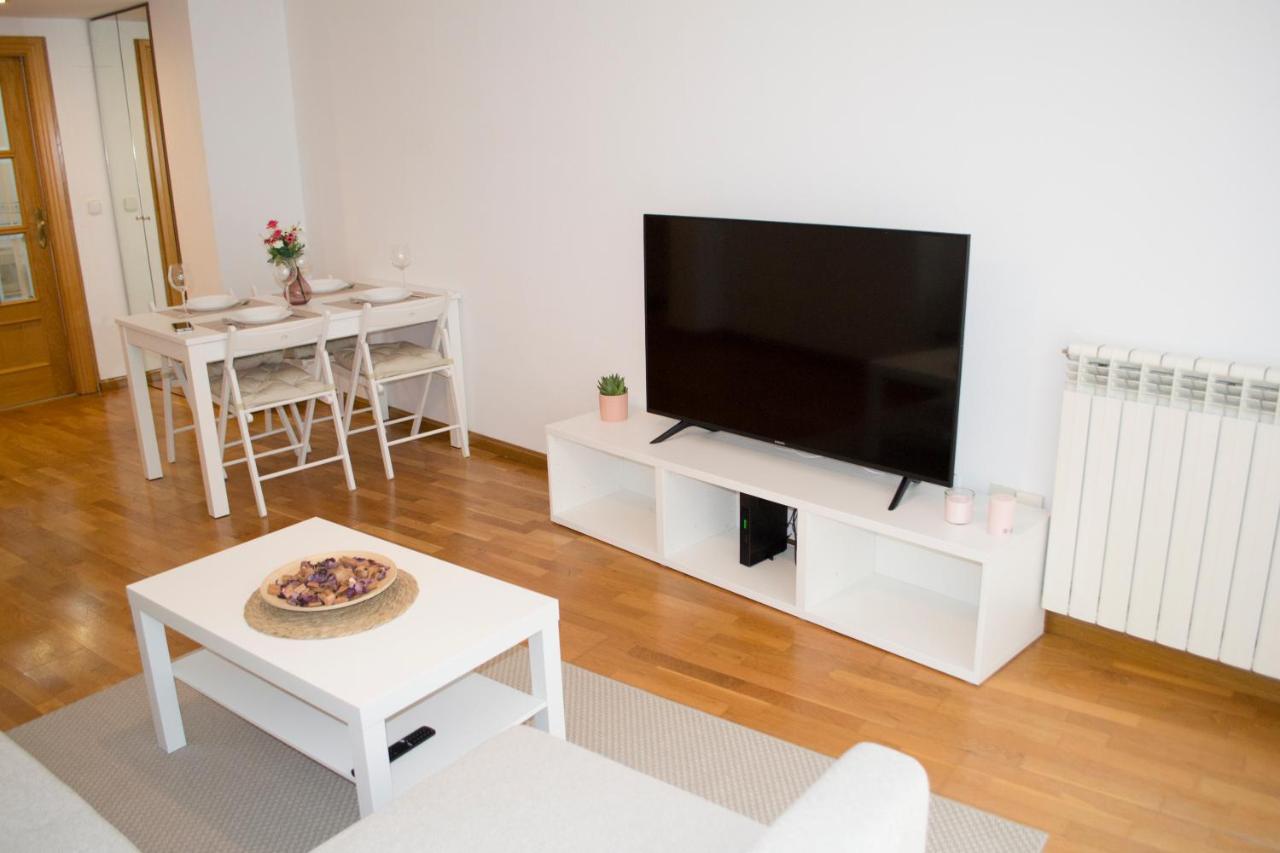 Apartamenticos Torrenueva I سرقسطة المظهر الخارجي الصورة